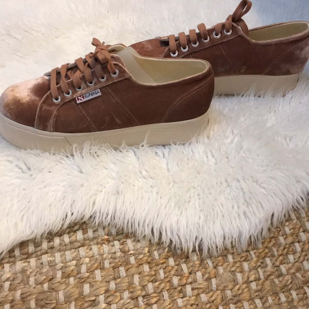 NWOT Superga platform sneaker